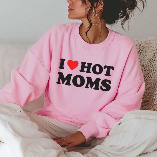 I ❤️ Hot Moms - Sweatshirt